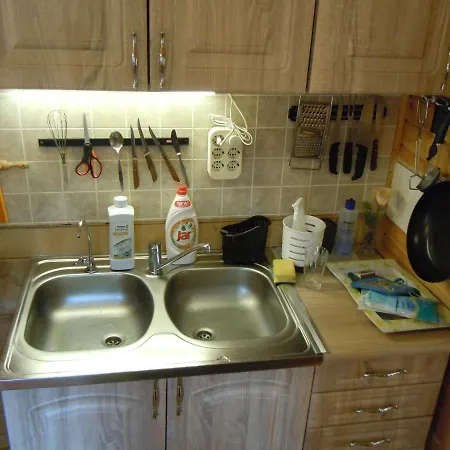 E-major بيت للعطل