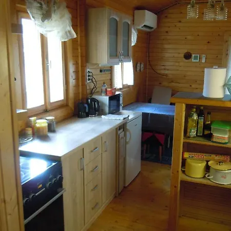 E-major بيت للعطل *